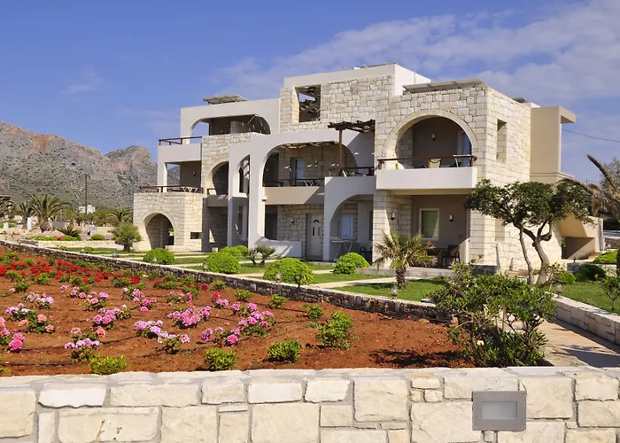 Kavos Hotel & Suites